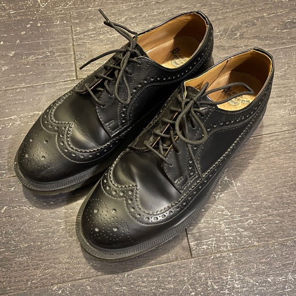 Dr Martens Unisex Shoes 3989 black Casual Oxford Wingtip Brogue Leather USM7/ 39 - Picture 1 of 9